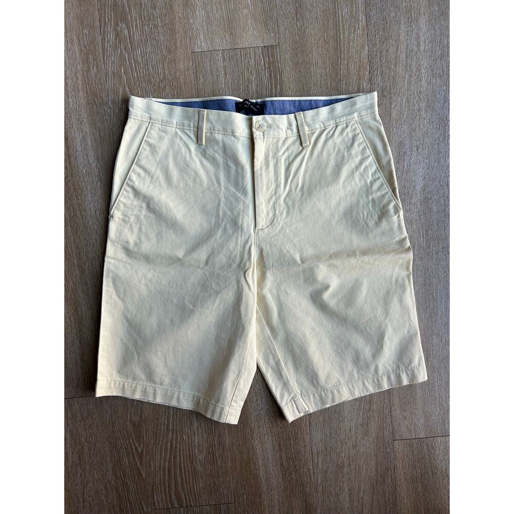 Banana Republic Chino Spring ButterYellow Casual Summer preppy capsule wardrobe